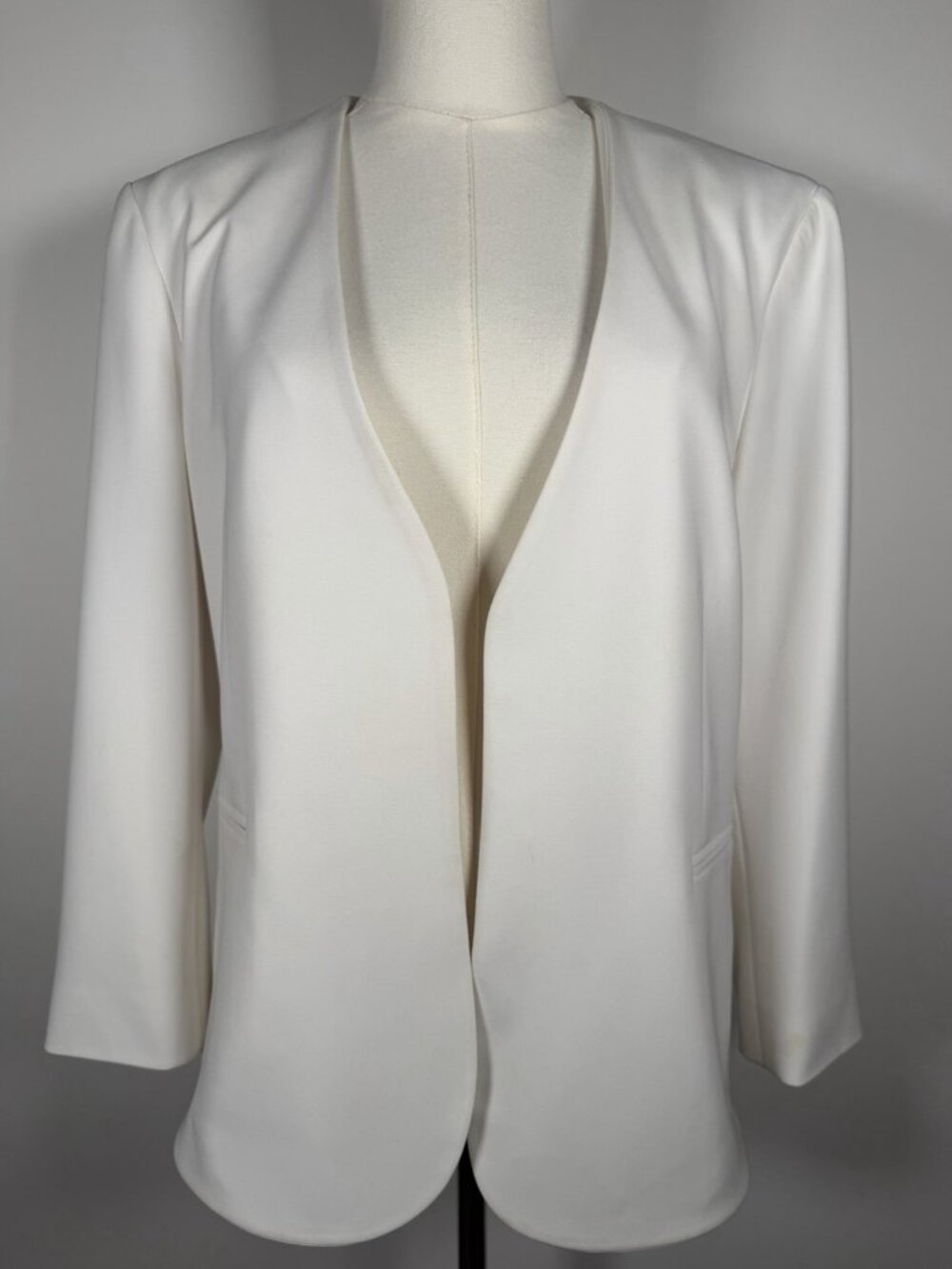 THEORY Lindrayia white crepe open business casual blazer 12 minimalist capsule
